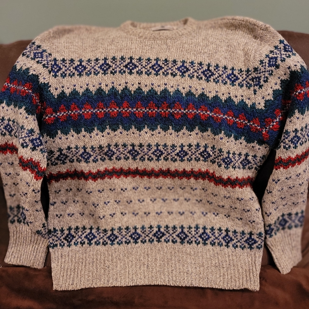 Great Plains Men's 85% wool-15% nylon size L grey, blue, red Sweater.